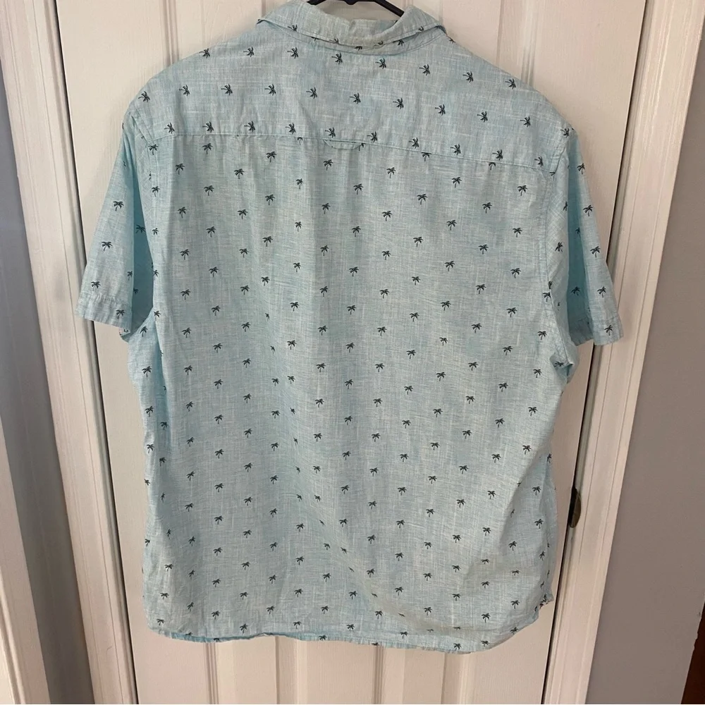 Denim & Flower Sky Blue Palm Tree Shirt‎ Preppy Palm Trees Beach Wear Spring - Picture 8 of 9